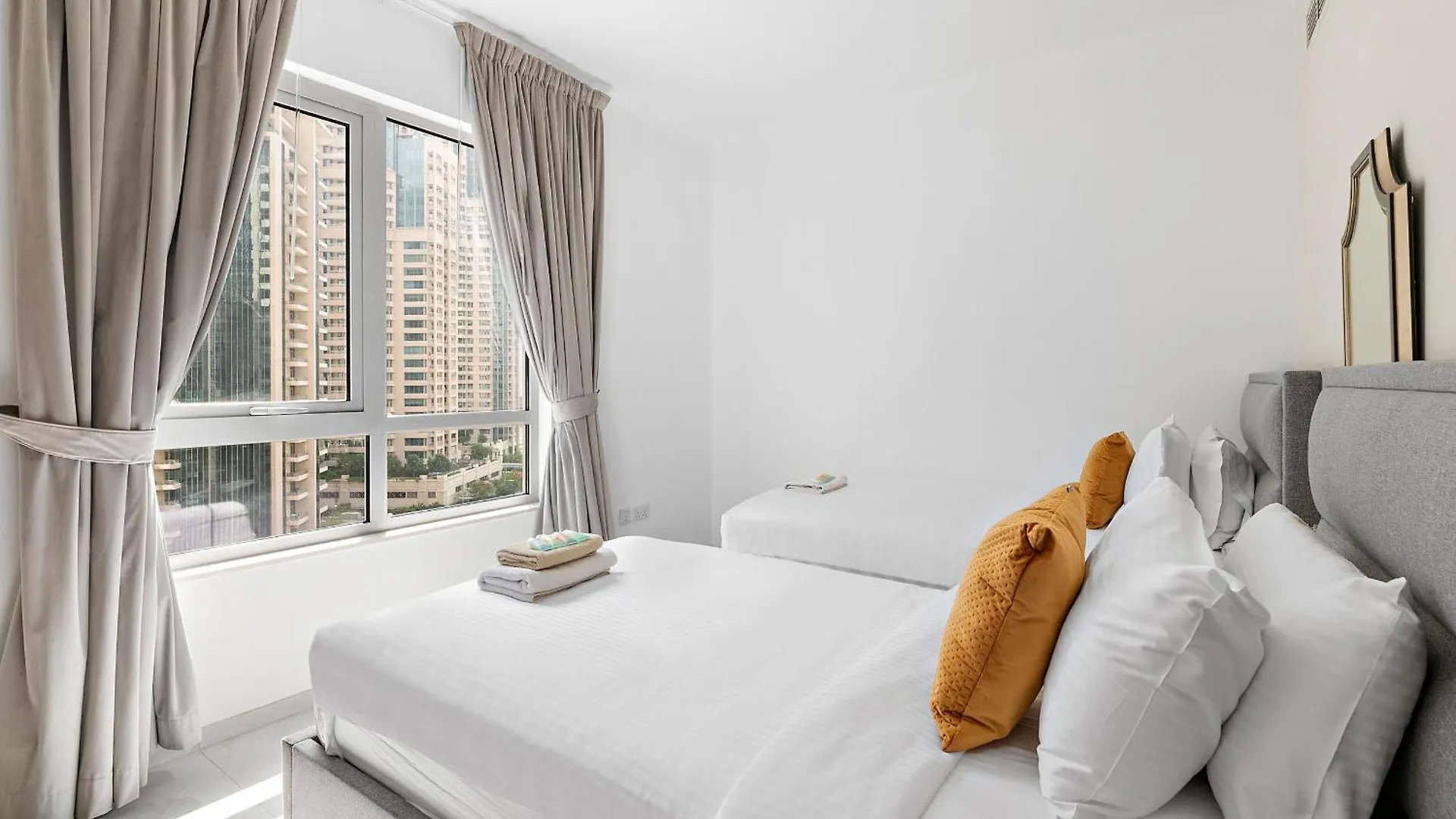 アパート Sophisticated 2Bedroom-Burj Khalifa & Fountain Vie ドバイ アラブ首長国連邦